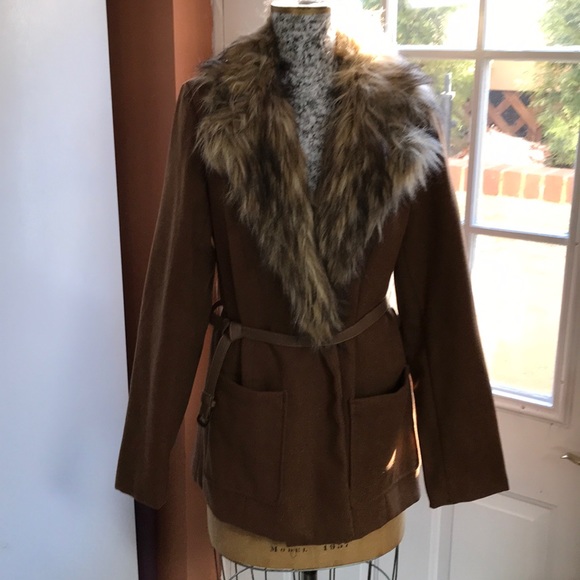 Worn once JOU JOU FAUX FUR JACKET - Picture 6 of 8